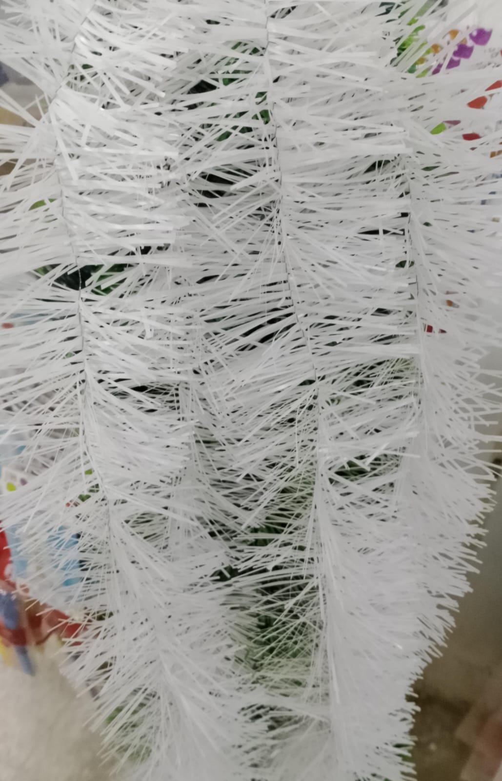 زينة شجره لون ابيض ساده لعمل ديكور خامة علية 1متر