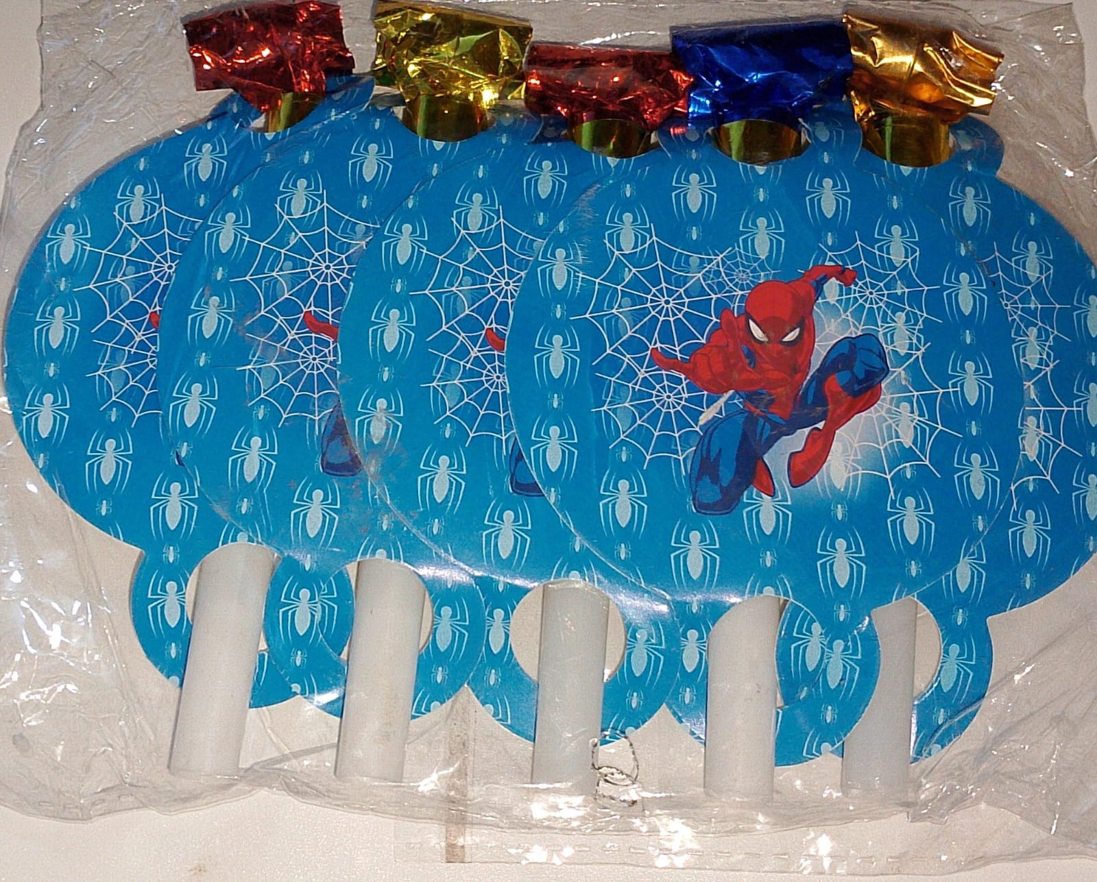 زمارة ورقية 5 قطع متعدده بشكل سبيرمان خامه بلاسيك