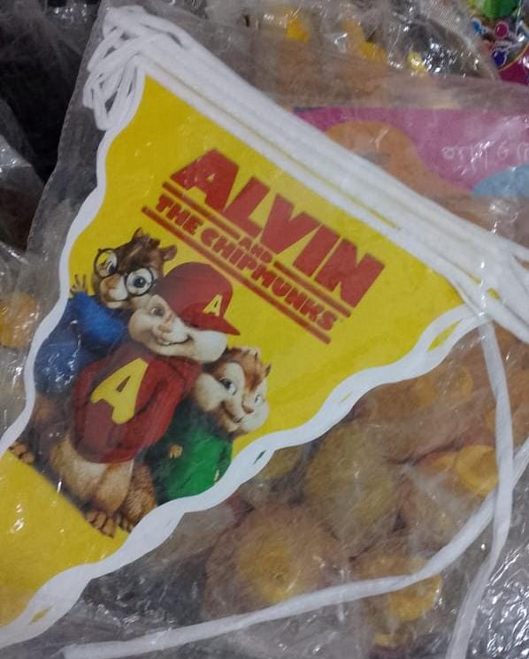 بانر زينه ورق كرتون اشكال ديزني بشكل كرتون ثنجاب 3متر لون اصفر