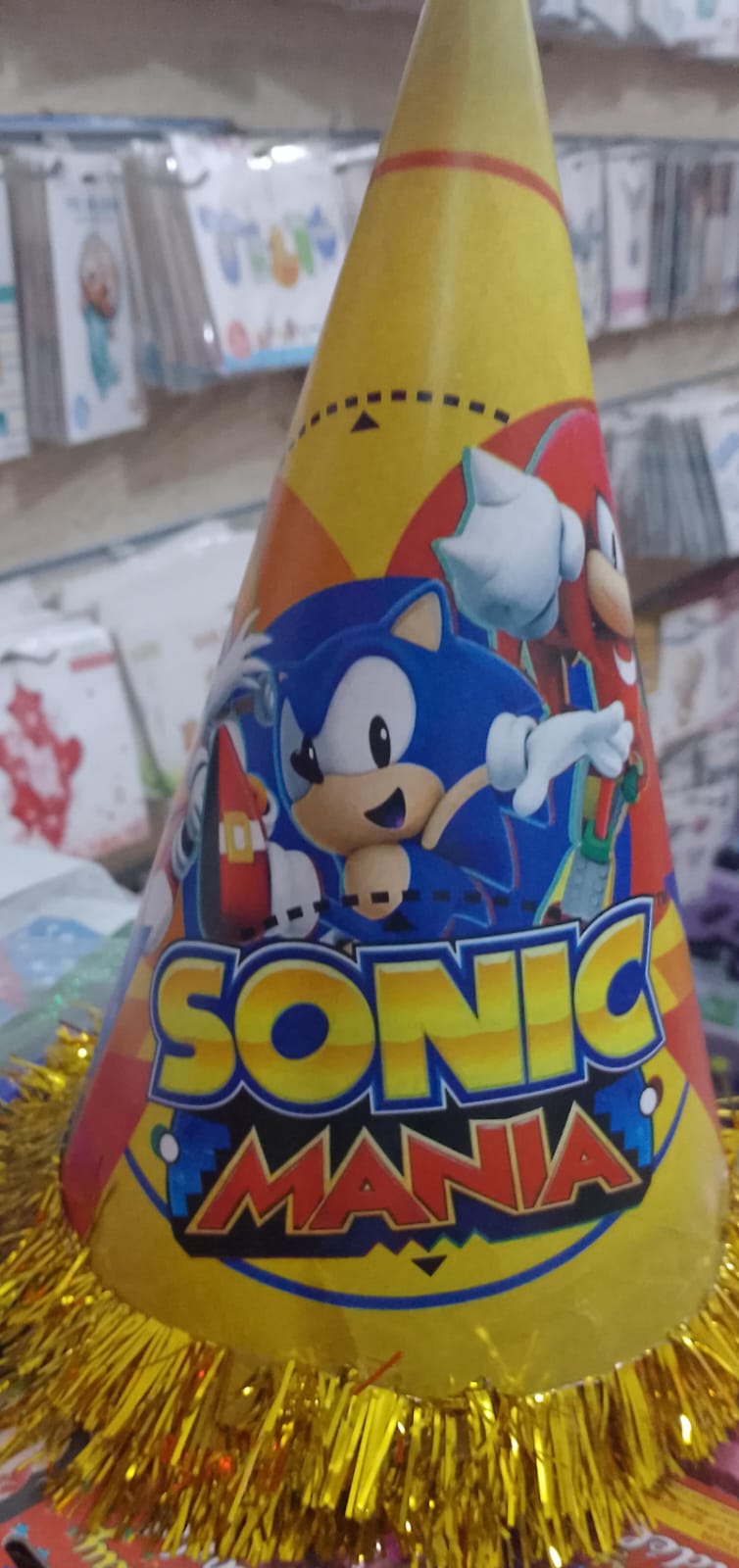 طربوش عيد ميلاد اشكال مختلفه شكل سونيك لون اصفر