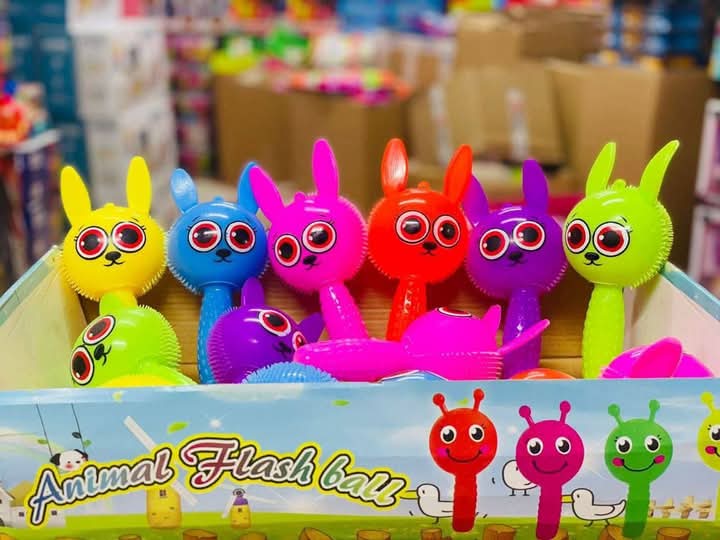 لعبة أطفال سليكون علي شكل أرنب مضيئة تصدر أصوات ألوان متعددة خامة ة